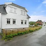 3-bedroom Near The Canal Feriehus
