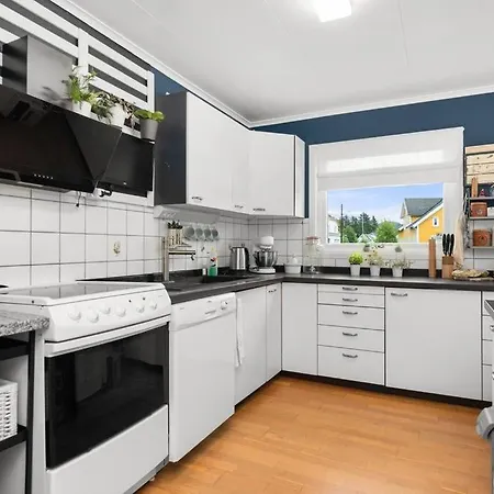 3-bedroom Near The Canal بيت للعطل