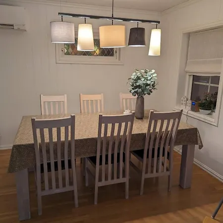 بيت للعطل 3-bedroom Near The Canal Spangereid