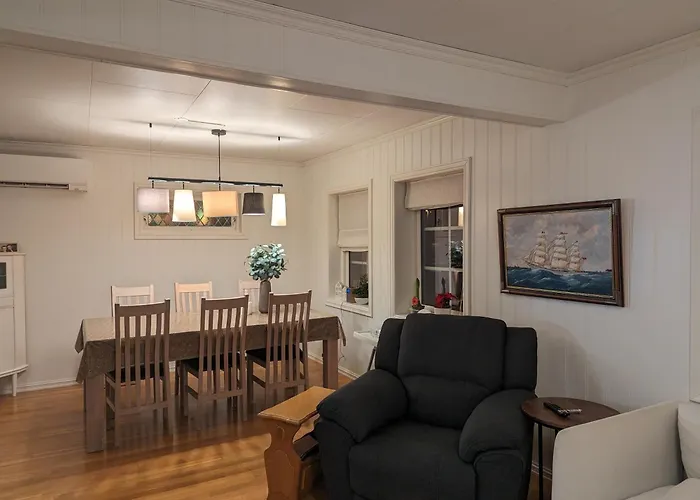 3-bedroom Near The Canal *