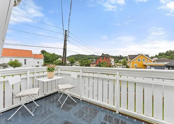Dom wakacyjny 3-bedroom Near The Canal *