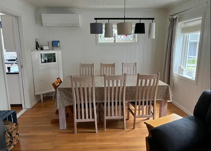 3-bedroom Near The Canal